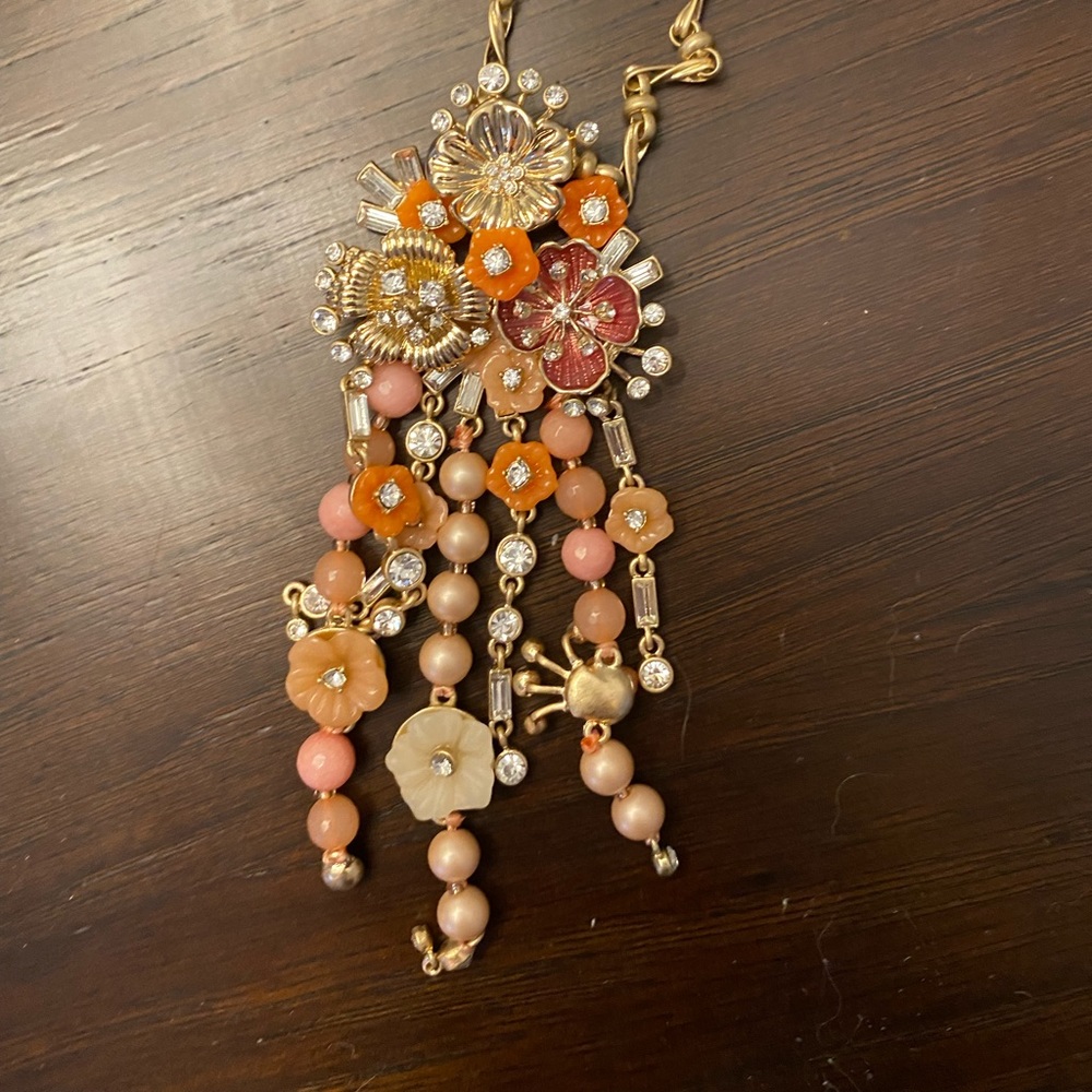 Like New Chloe + Isabel long flower necklace - pink/orange